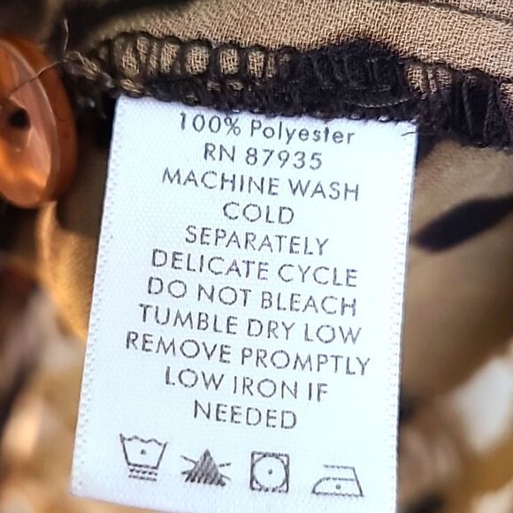 Susan Graver Brown, Black & White Animal Print Buttondown Blouse, Size 2X - Picture 11 of 11